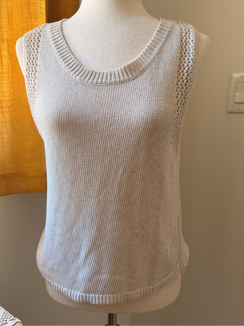 Sleeveless Knit Tank Top in Light Beige